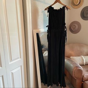 Lulus Black Pleated Maxi Dress